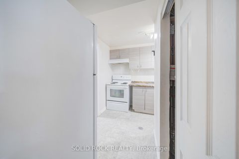 Photo 23 at 708 Jackson Court, Leslie Valley, Newmarket