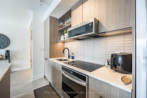 Photo 9 at 716 - 185 Dunlop Street E, Lakeshore, Barrie