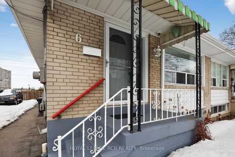 Photo 6 at 6 Ailsa Craig Court, Branson, Toronto