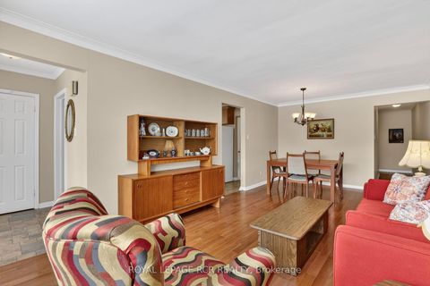 Photo 10 at 6 Ailsa Craig Court, Branson, Toronto