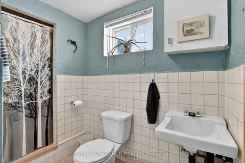 Photo 42 at 6 Ailsa Craig Court, Branson, Toronto