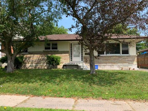 Photo 0 at 320 Elgin Street W, McLaughlin, Oshawa