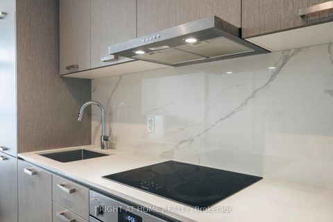 Photo 6 at 1607 - 38 Honeycrisp Crescent, Vaughan Corporate Centre, Vaughan