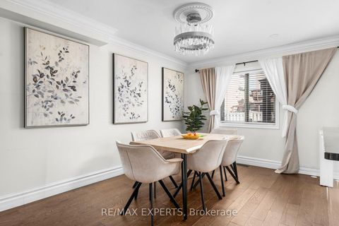 Photo 11 at 173 ROSANNA Crescent, Maple, Vaughan