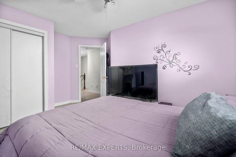 Photo 24 at 173 ROSANNA Crescent, Maple, Vaughan