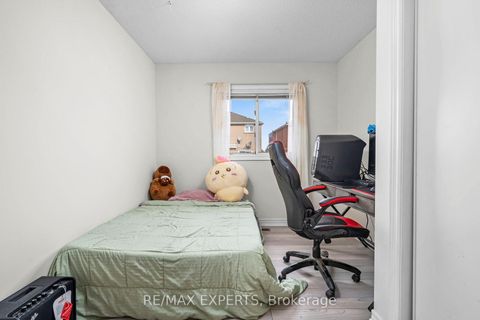 Photo 25 at 173 ROSANNA Crescent, Maple, Vaughan