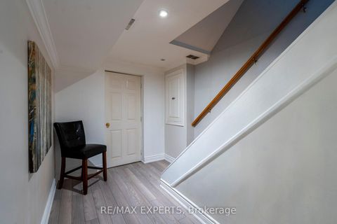 Photo 26 at 173 ROSANNA Crescent, Maple, Vaughan