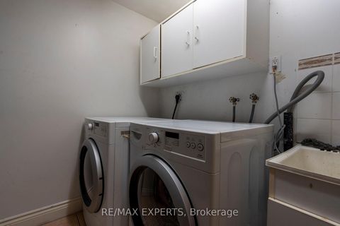 Photo 34 at 173 ROSANNA Crescent, Maple, Vaughan