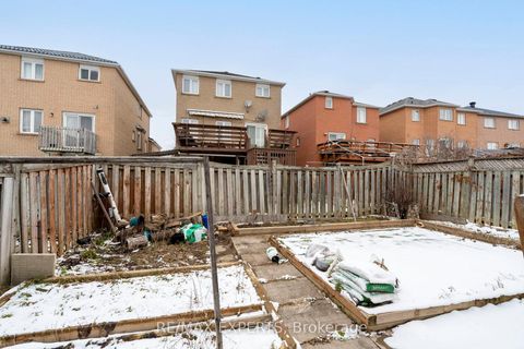 Photo 35 at 173 ROSANNA Crescent, Maple, Vaughan