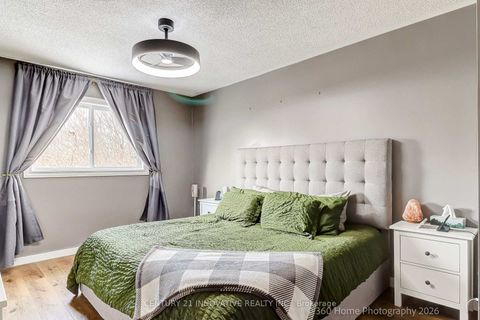 Photo 7 at 1896 Woodgate Court, Samac, Oshawa