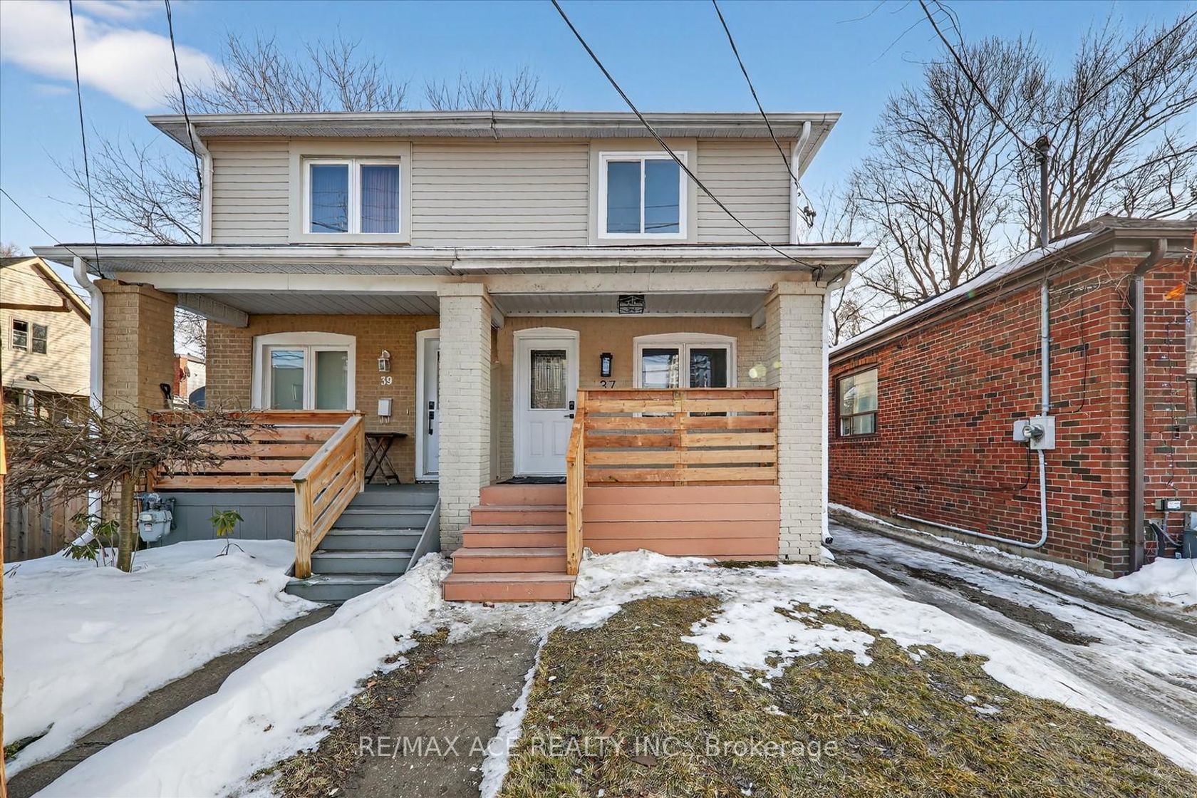 37 Secord Avenue, Crescent Town, Toronto 