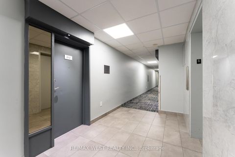 Photo 2 at 612 - 4062 Lawrence Avenue E, West Hill, Toronto