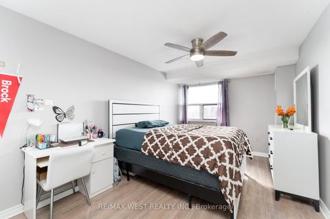Photo 14 at 612 - 4062 Lawrence Avenue E, West Hill, Toronto