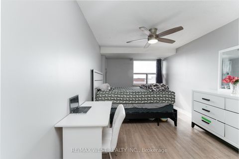 Photo 15 at 612 - 4062 Lawrence Avenue E, West Hill, Toronto