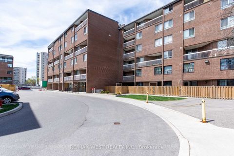 Photo 27 at 612 - 4062 Lawrence Avenue E, West Hill, Toronto