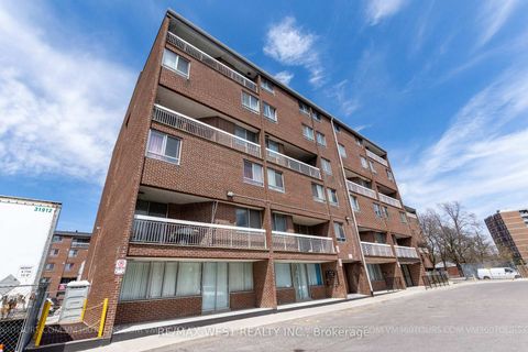 Photo 28 at 612 - 4062 Lawrence Avenue E, West Hill, Toronto