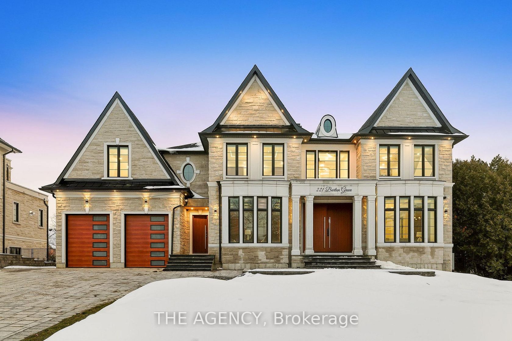 221 Burton Grove, King City, King 