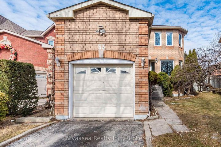 Photo 1 at 33 Pantages Court, Northgate, Brampton