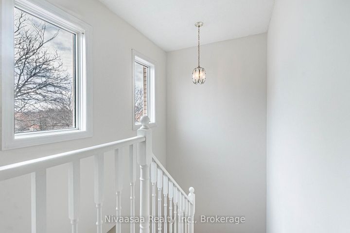 Photo 33 at 33 Pantages Court, Northgate, Brampton