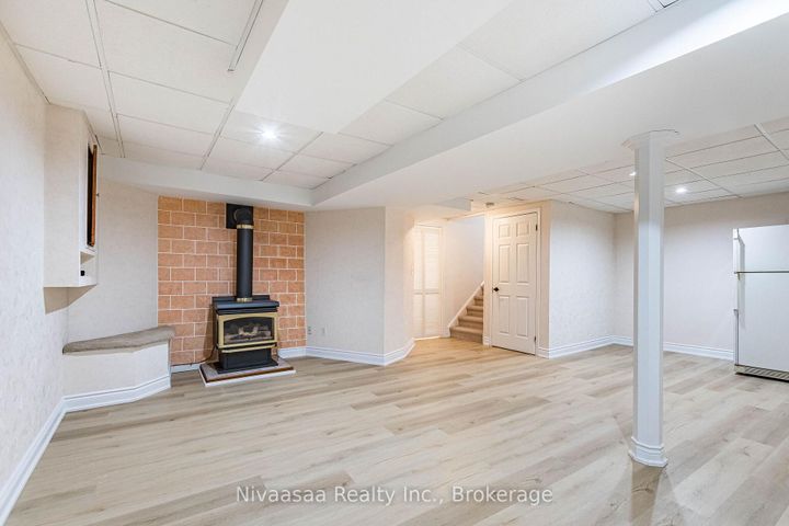 Photo 37 at 33 Pantages Court, Northgate, Brampton