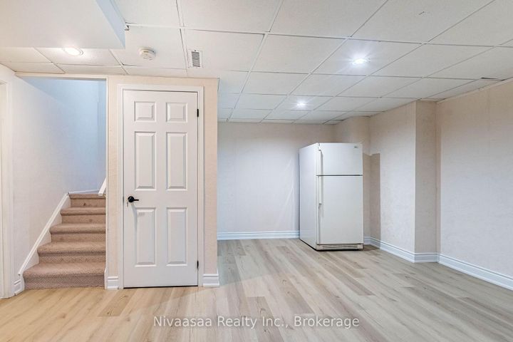 Photo 43 at 33 Pantages Court, Northgate, Brampton