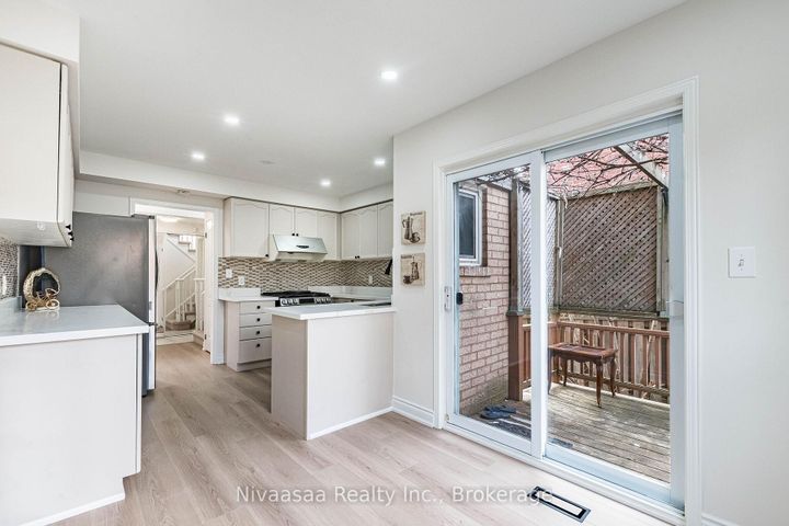 Photo 44 at 33 Pantages Court, Northgate, Brampton