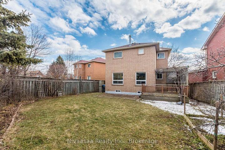 Photo 47 at 33 Pantages Court, Northgate, Brampton