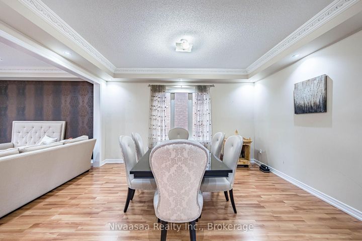 Photo 10 at 15 Picasso Drive, Bram East, Brampton