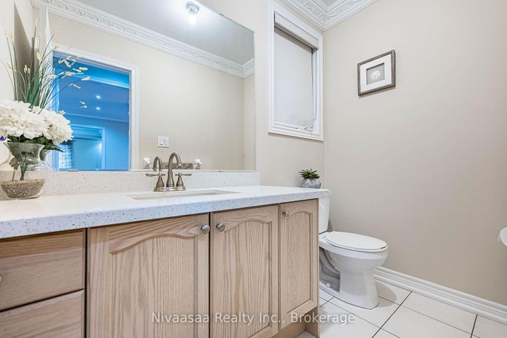 Photo 18 at 15 Picasso Drive, Bram East, Brampton