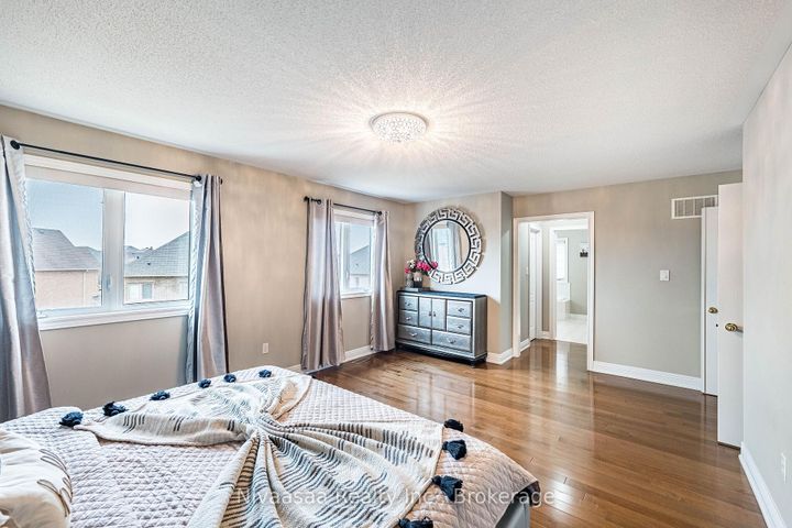 Photo 20 at 15 Picasso Drive, Bram East, Brampton