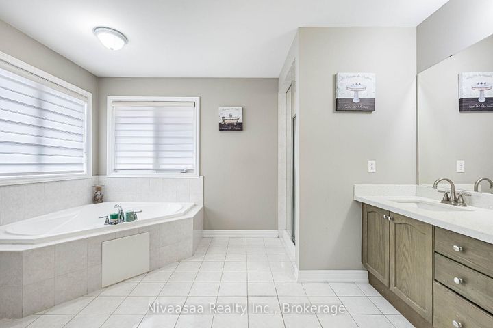 Photo 21 at 15 Picasso Drive, Bram East, Brampton