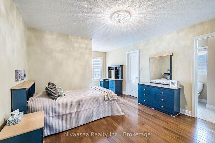 Photo 28 at 15 Picasso Drive, Bram East, Brampton