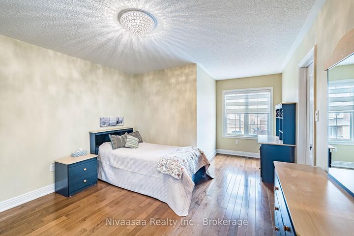 Photo 29 at 15 Picasso Drive, Bram East, Brampton