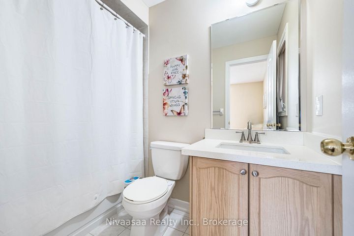 Photo 32 at 15 Picasso Drive, Bram East, Brampton