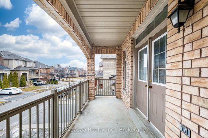 Photo 33 at 15 Picasso Drive, Bram East, Brampton