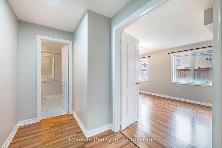 Photo 37 at 15 Picasso Drive, Bram East, Brampton