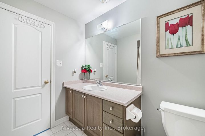 Photo 40 at 15 Picasso Drive, Bram East, Brampton