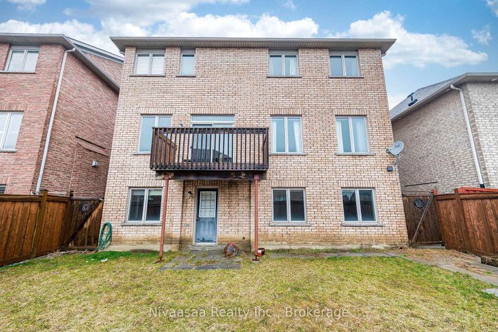 Photo 41 at 15 Picasso Drive, Bram East, Brampton