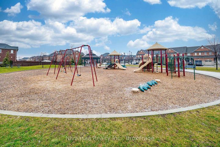 Photo 42 at 15 Picasso Drive, Bram East, Brampton