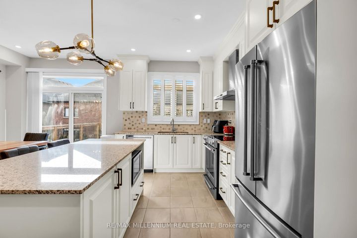 Photo 14 at 49 Zenith Avenue, Kleinburg, Vaughan