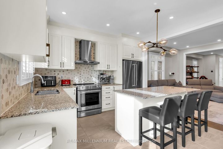 Photo 17 at 49 Zenith Avenue, Kleinburg, Vaughan