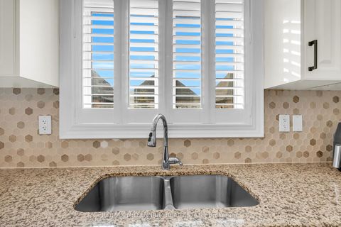 Photo 15 at 49 Zenith Avenue, Kleinburg, Vaughan