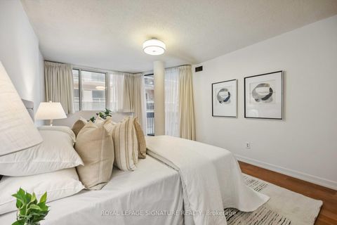 Photo 25 at 201 - 212 St. George Street, Annex, Toronto