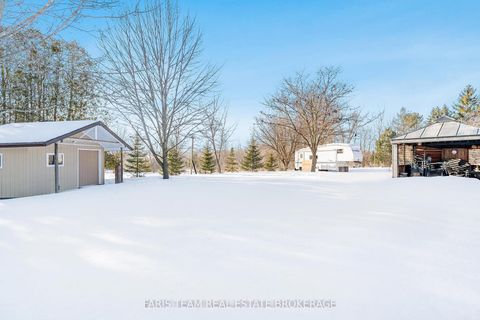 Photo 33 at 856 Church Drive, Lefroy, Innisfil