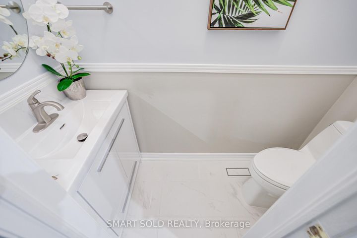 Photo 21 at 9 Mariposa Avenue, Rouge Woods, Richmond Hill