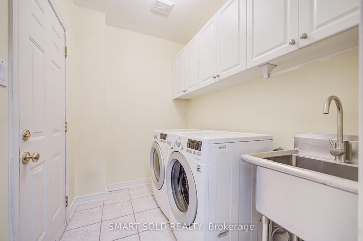 Photo 22 at 9 Mariposa Avenue, Rouge Woods, Richmond Hill