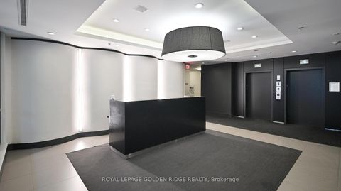 Photo 5 at 224 - 377 Madison Avenue, Casa Loma, Toronto