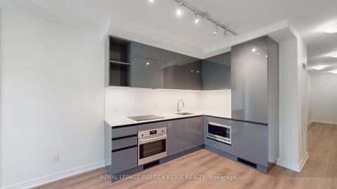 Photo 15 at 224 - 377 Madison Avenue, Casa Loma, Toronto