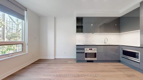 Photo 16 at 224 - 377 Madison Avenue, Casa Loma, Toronto