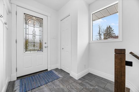 Photo 1 at 8 Charlbrook Avenue, Cundles East, Barrie